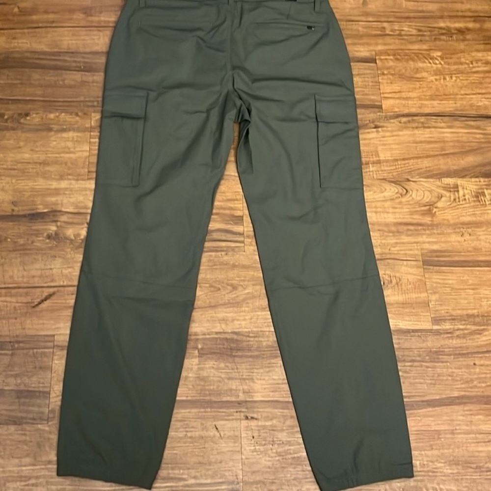 Vuori Meta Cargo Pants! 🫒
